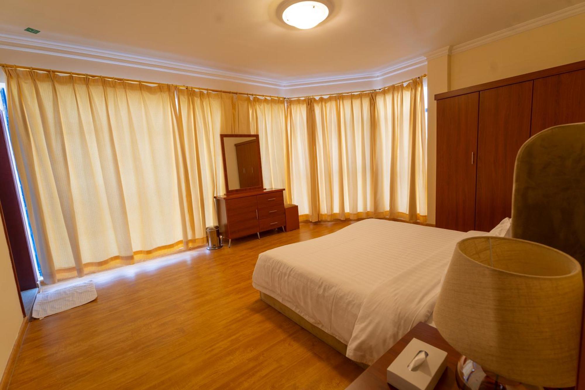 Majestic Hotel Manáma Kültér fotó