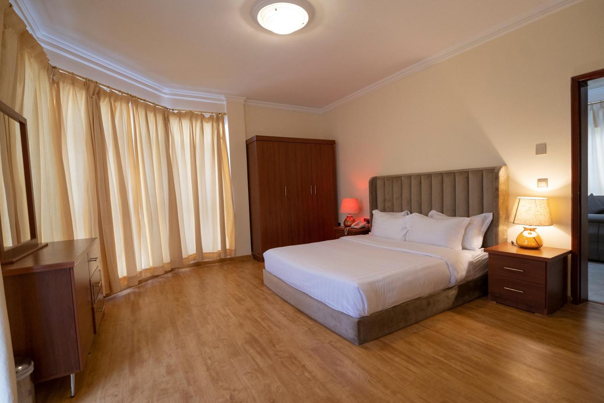 Majestic Hotel Manáma Kültér fotó